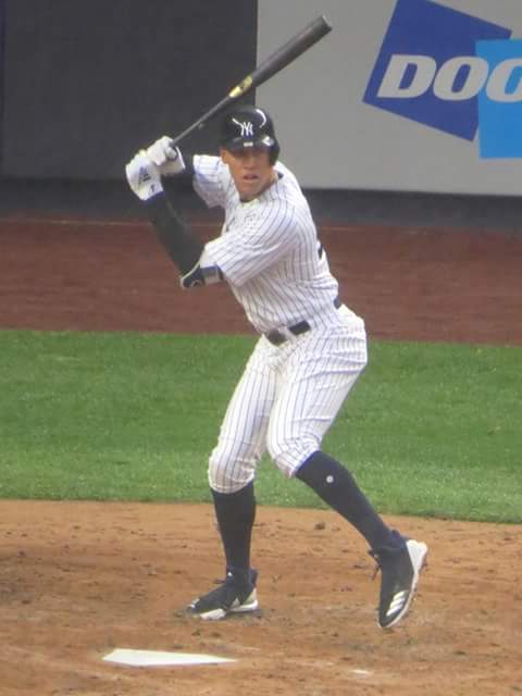 Aaron Judge al bate con los New York Yankees en 2018