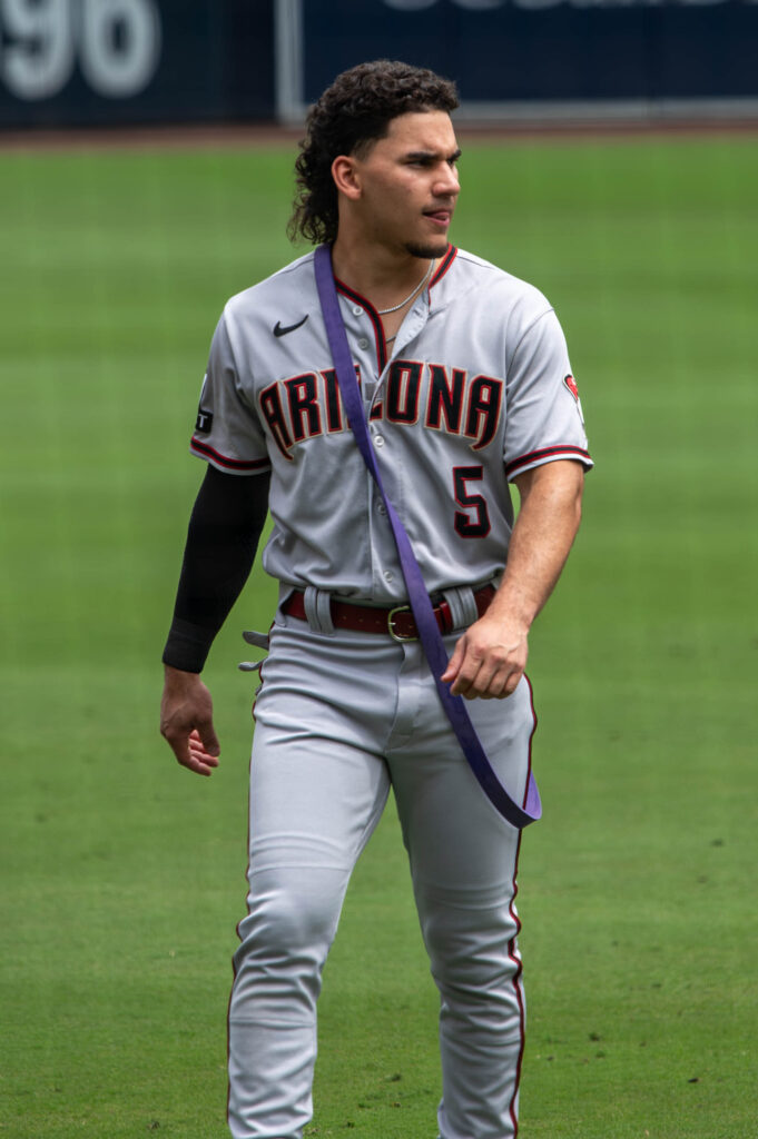 Alek Thomas durante un partido de 2023 con Arizona. Fotografía de archivo; no corresponde a la final de Triple-A de 2026.