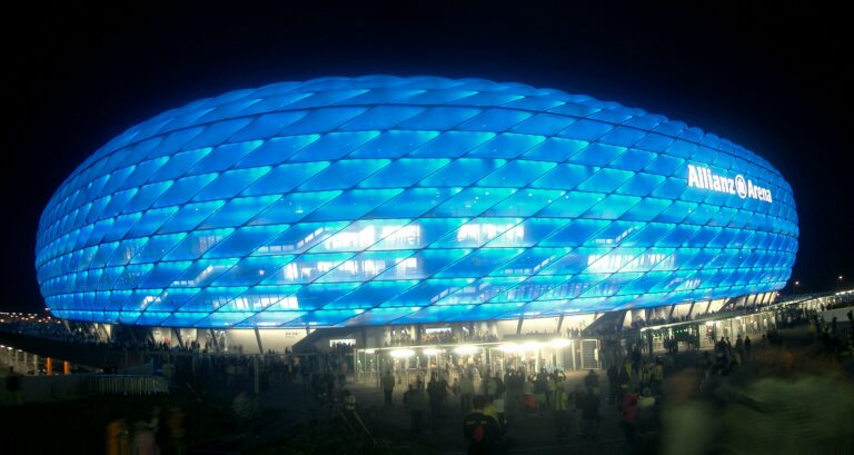 Vista exterior del Allianz Arena de Múnich