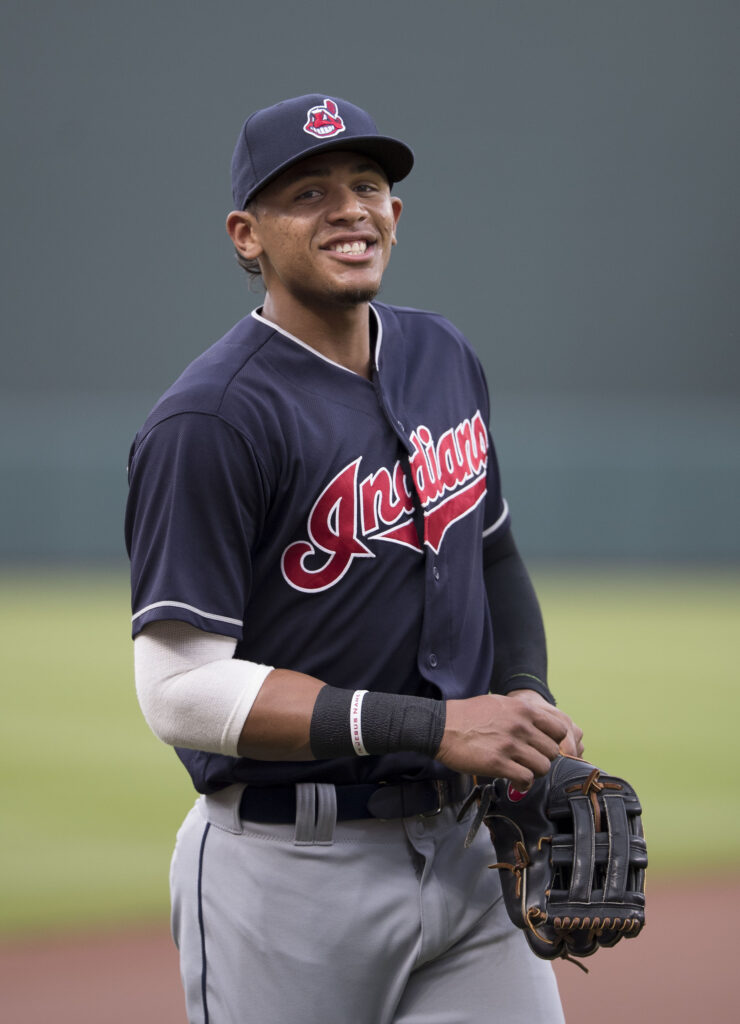 Erik González con Cleveland en junio de 2017. Fotografía de archivo; no corresponde al campamento del Escogido.