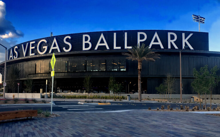Fachada del Las Vegas Ballpark en 2019, sede de la final nacional de Triple-A de 2026. Fotografía de archivo; no muestra el juego ni a Jarlin Susana.